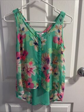 Candie's Mint Green Floral Button-Front Tank